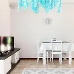 Apartment Wisteria On Como