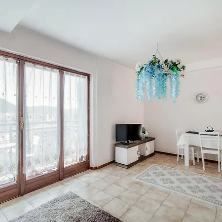 شقة Wisteria On