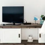 아파트 Wisteria On *